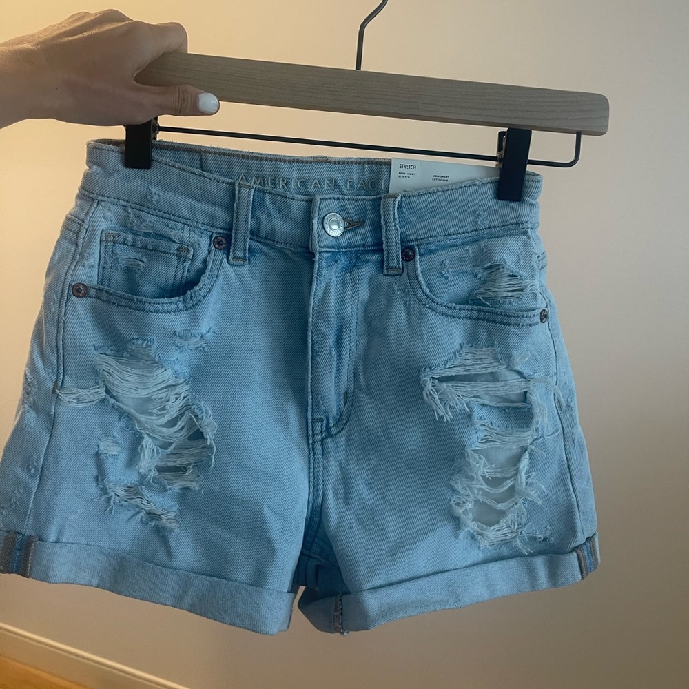 American Eagle Mom Short Stretch